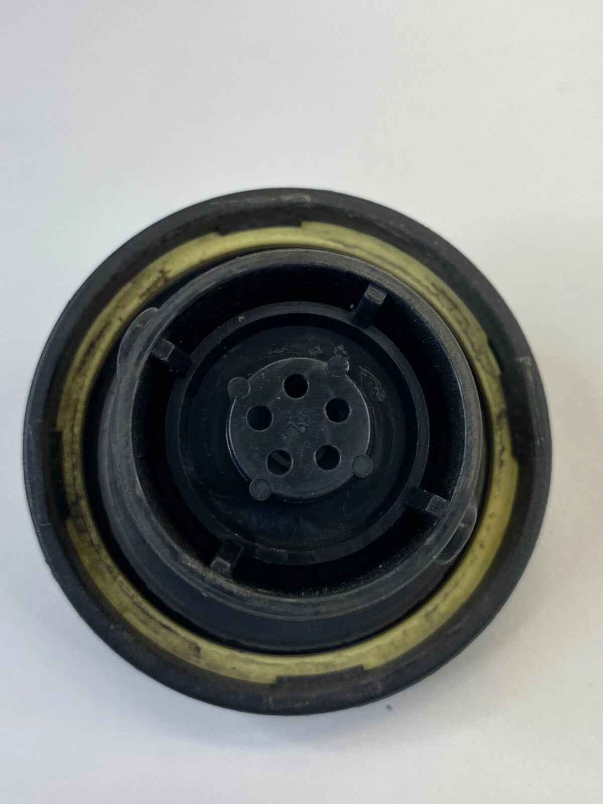 2006-2009 CHEVROLET CHEVY TRAILBLAZER FUEL FILLER GAS TANK CAP LID COVER OEM
