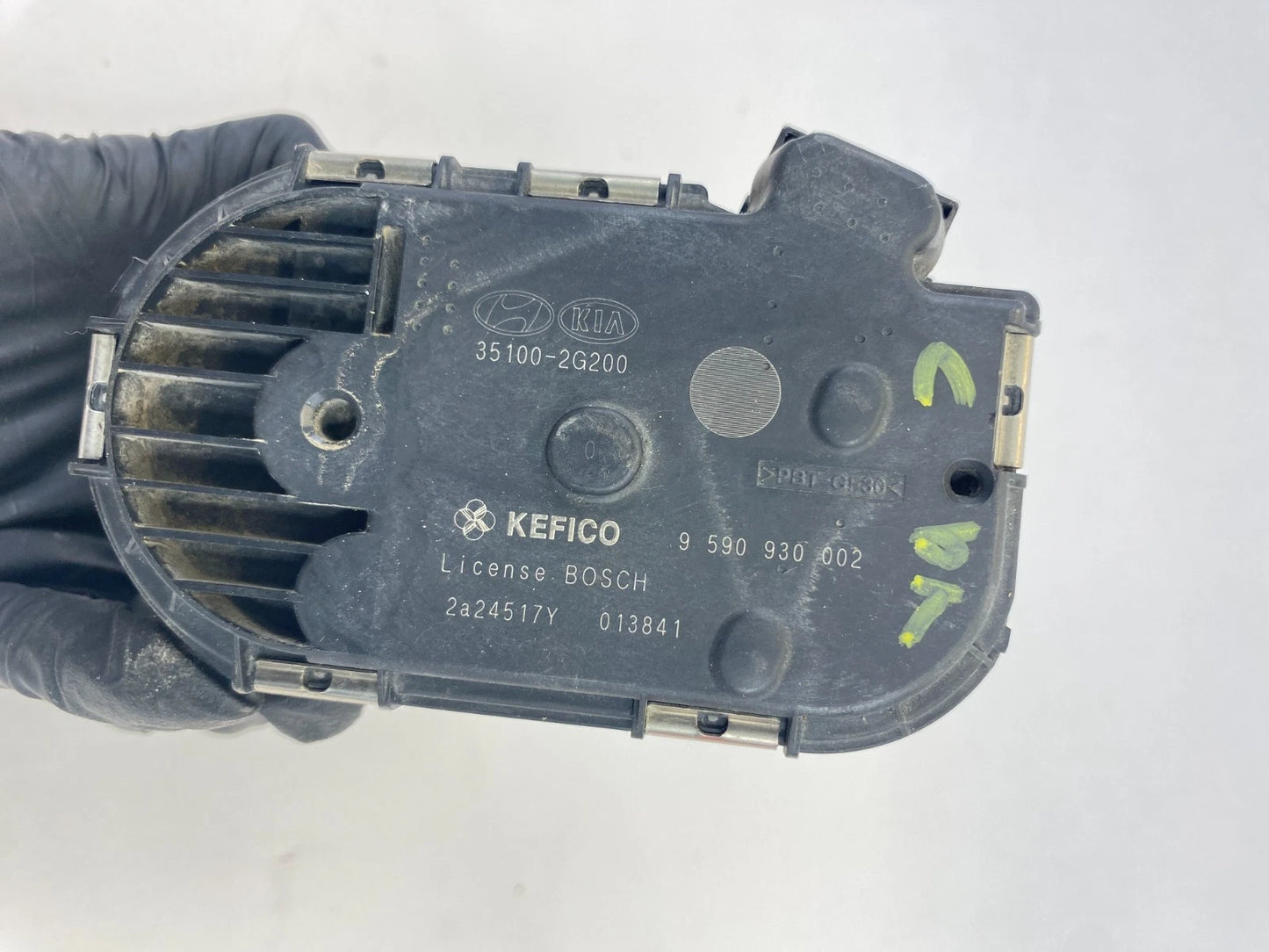2010-2013 KIA FORTE 2.0L FUEL INJECTION THROTTLE BODY VALVE ASSY 35100-2G200 OEM