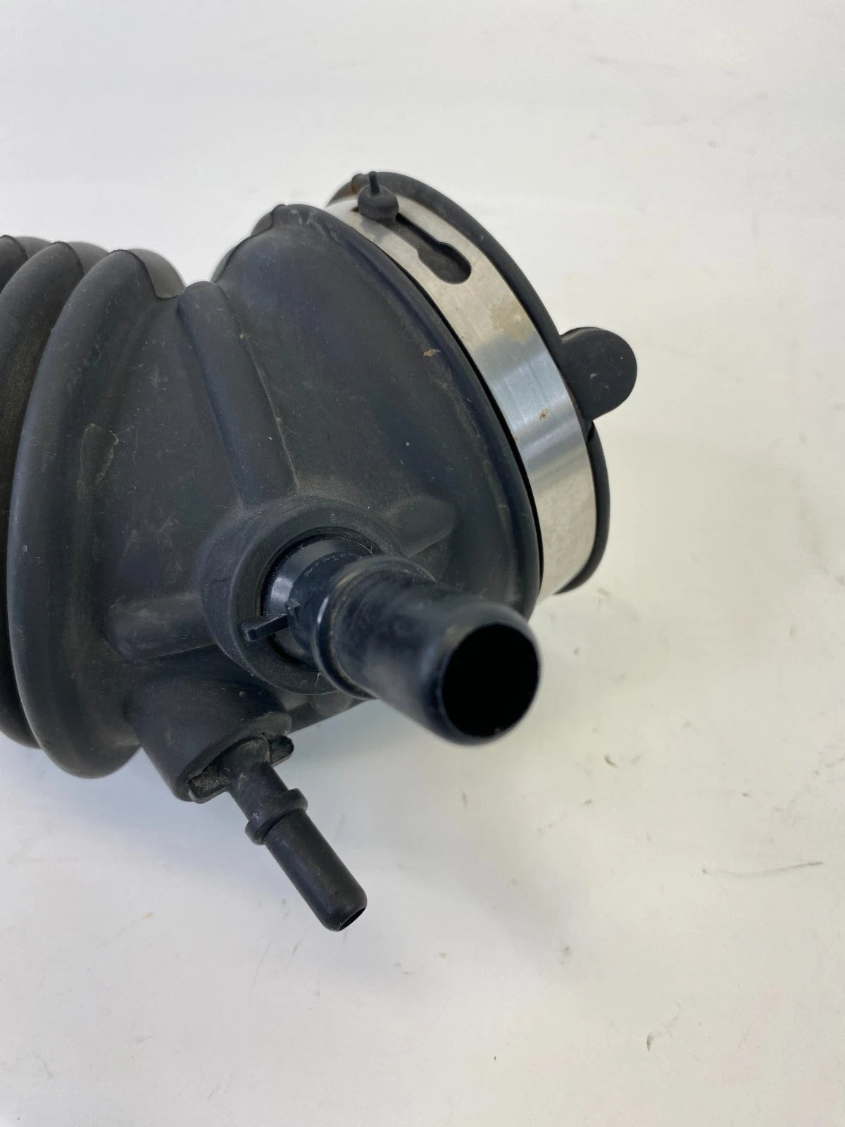 2012-2018 FORD FOCUS 2.0L L4 A/T AIR INTAKE HOSE TUBE DUCT BV61-9C623-AD OEM