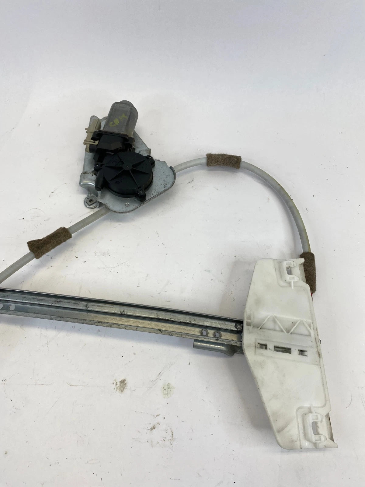 2006 2007 JEEP LIBERTY FRONT LH DRIVER SIDE POWER WINDOW MOTOR W REGULATOR OEM