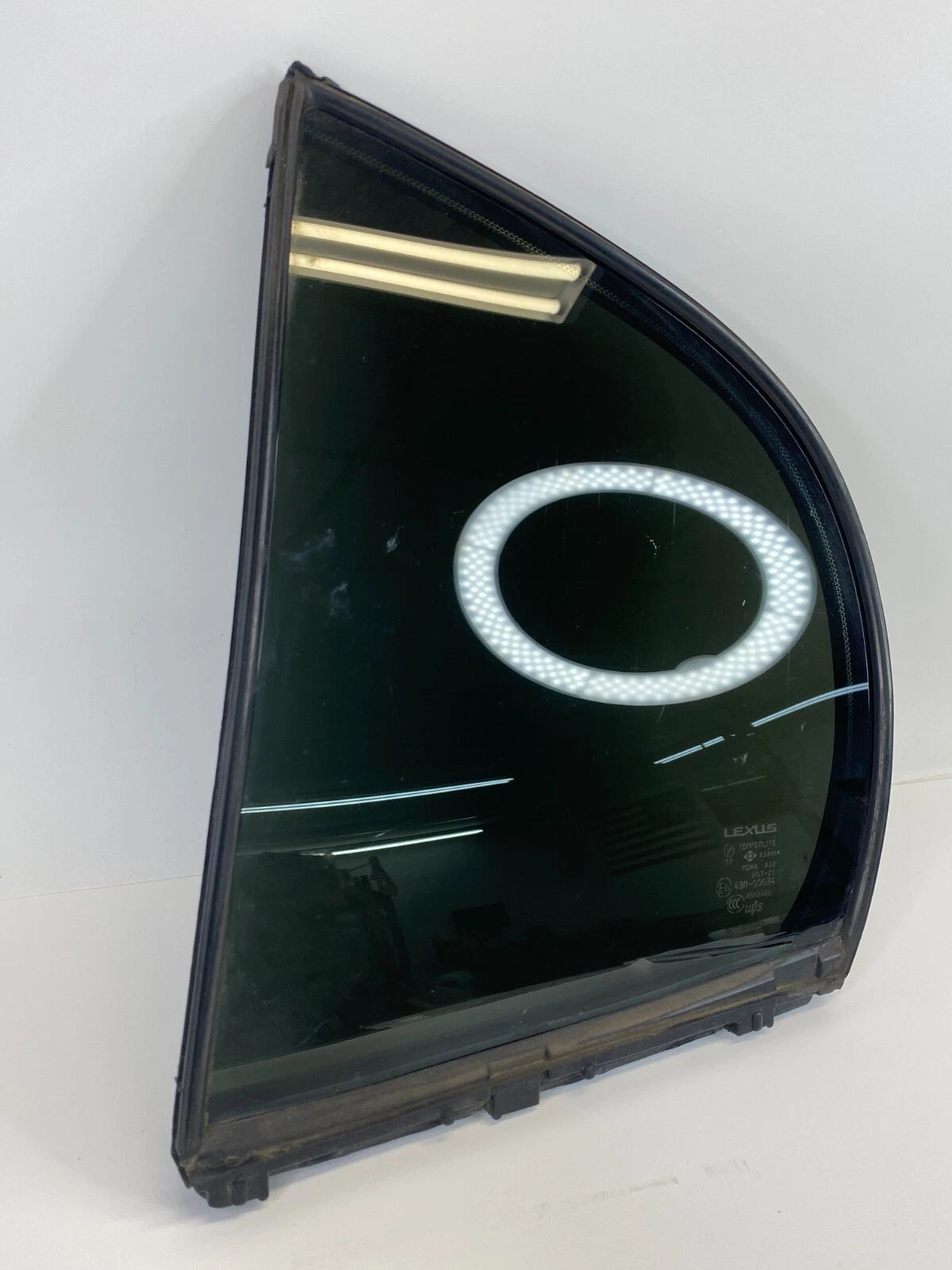 98-05 LEXUS GS300 GS400 REAR LEFT DOOR VENT WINDOW QUARTER GLASS 68189-30100 OEM