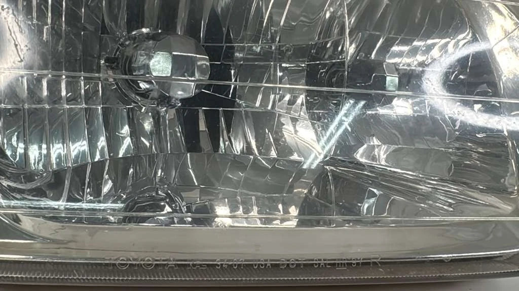 2000-2004 TOYOTA TUNDRA EXTENDED CAB RIGHT PASSENGER HEADLIGHT HEADLAMP OEM