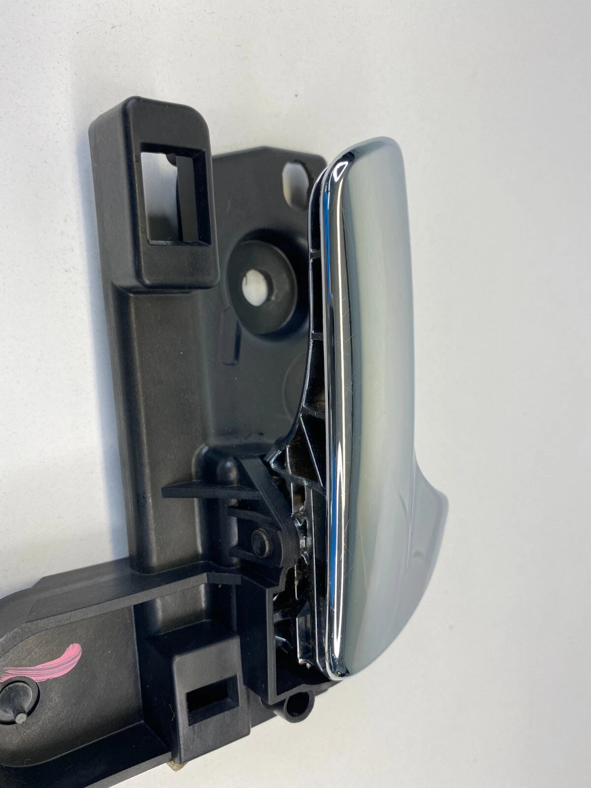 2011-2020 DODGE JOURNEY REAR RIGHT SIDE INTERIOR DOOR HANDLE 937072 OEM