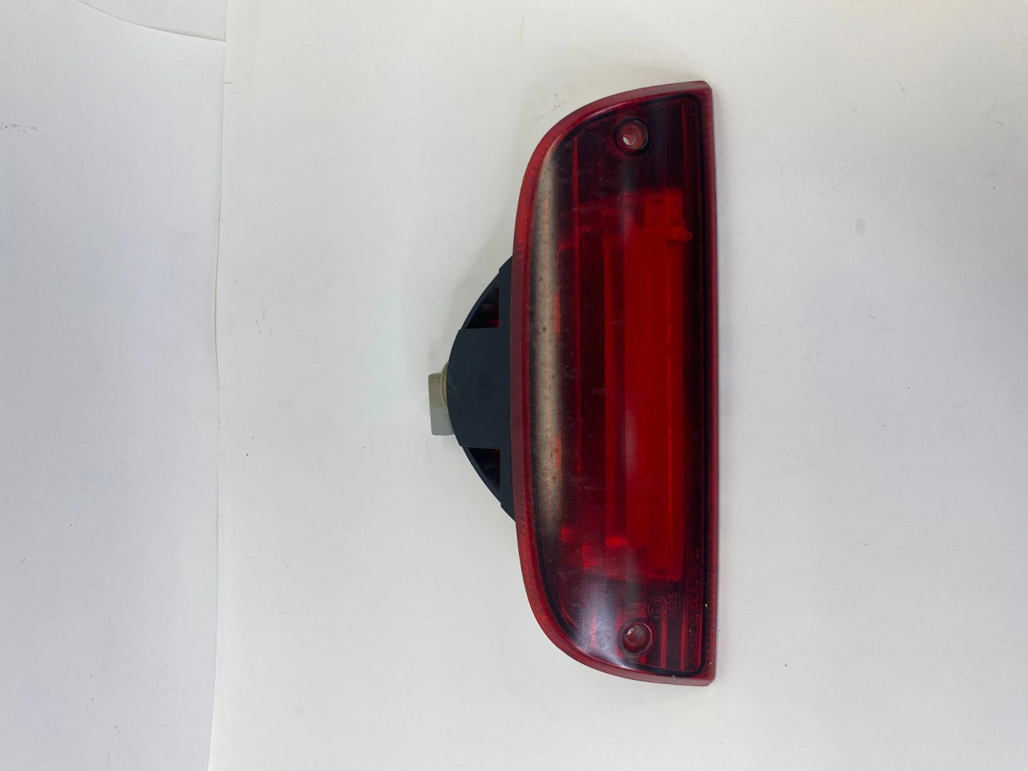 2002-2007 JEEP LIBERTY REAR CENTER HIGH MOUNT STOP LIGHT LAMP 55157130AA OEM