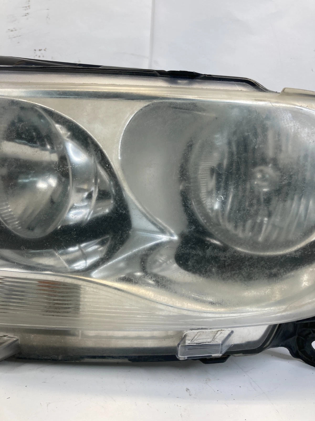 2011-2013 DODGE DURANGO LEFT DRIVER HEADLIGHT HEADLAMP HALOGEN 55079367AB