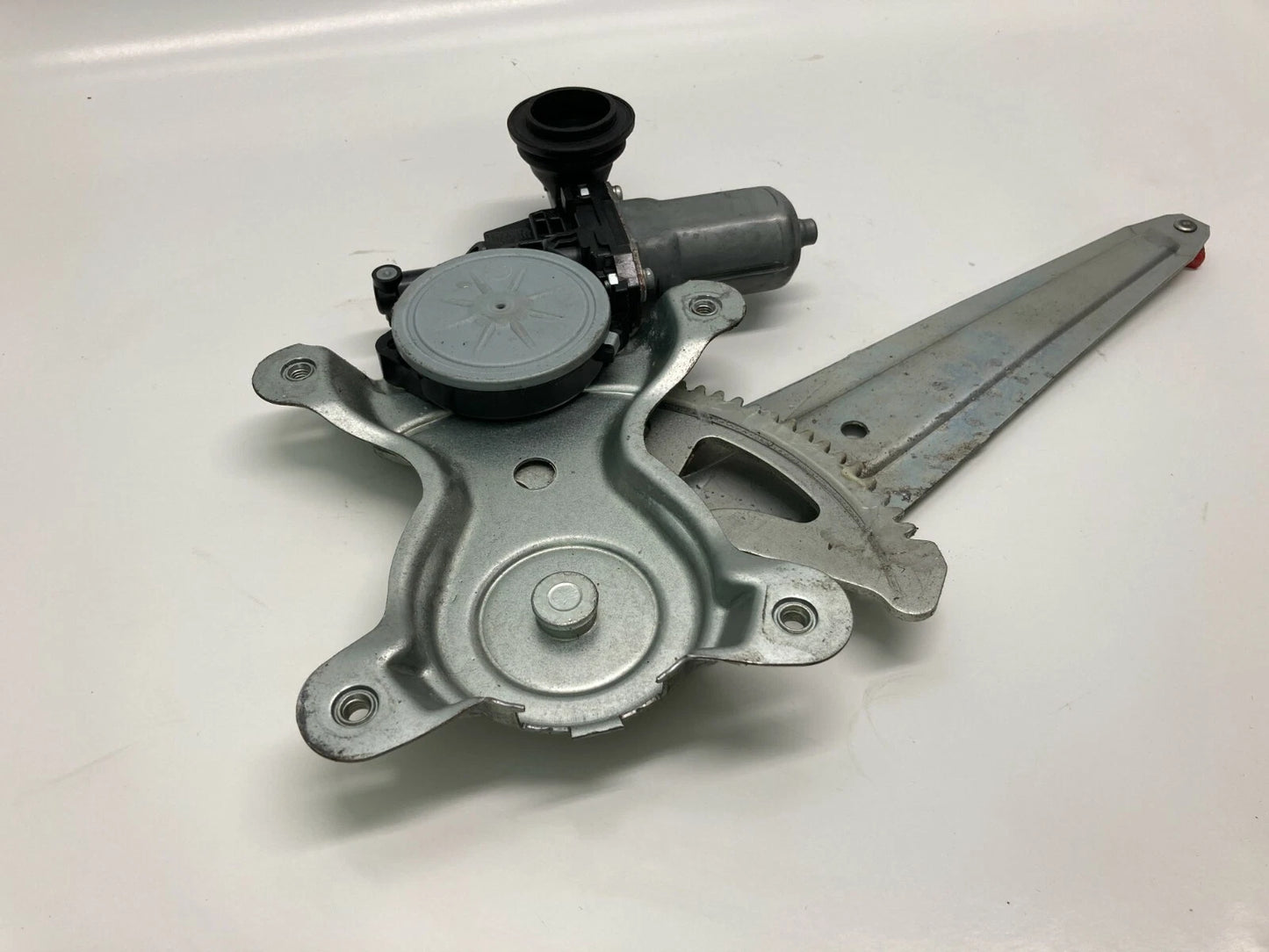 2007-2014 TOYOTA YARIS SEDAN REAR LEFT WINDOW REGULATOR W/ MOTOR 85710-35180 OEM