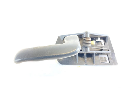 1999-2007 CHEVROLET SILVERADO 1500 LEFT DRIVER INNER DOOR HANDLE 15746473