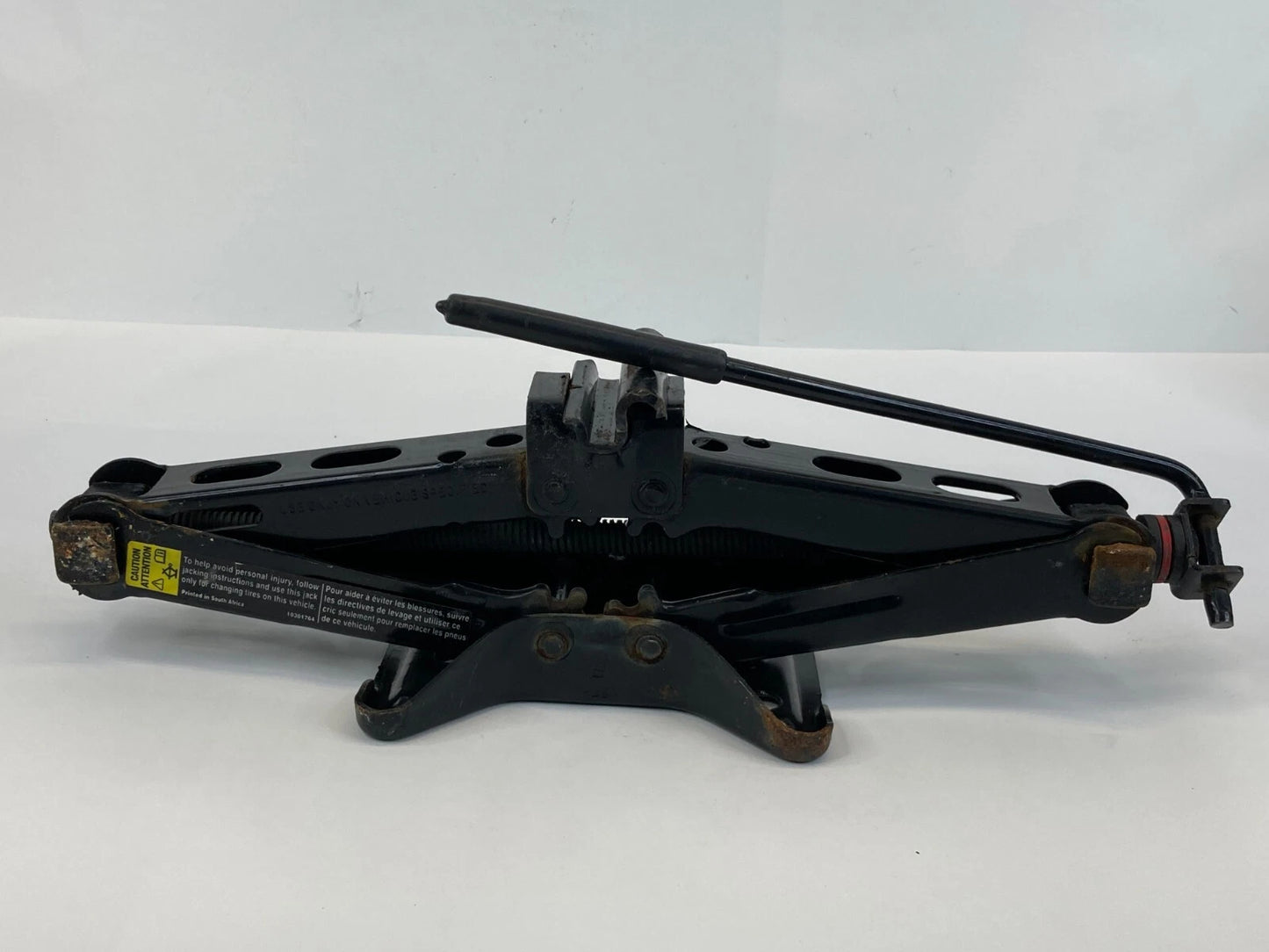 92-05 GRAND AM 99-04 ALERO 97-03 MALIBU SPARE TIRE JACK SCISSORS & CRANK HANDLE