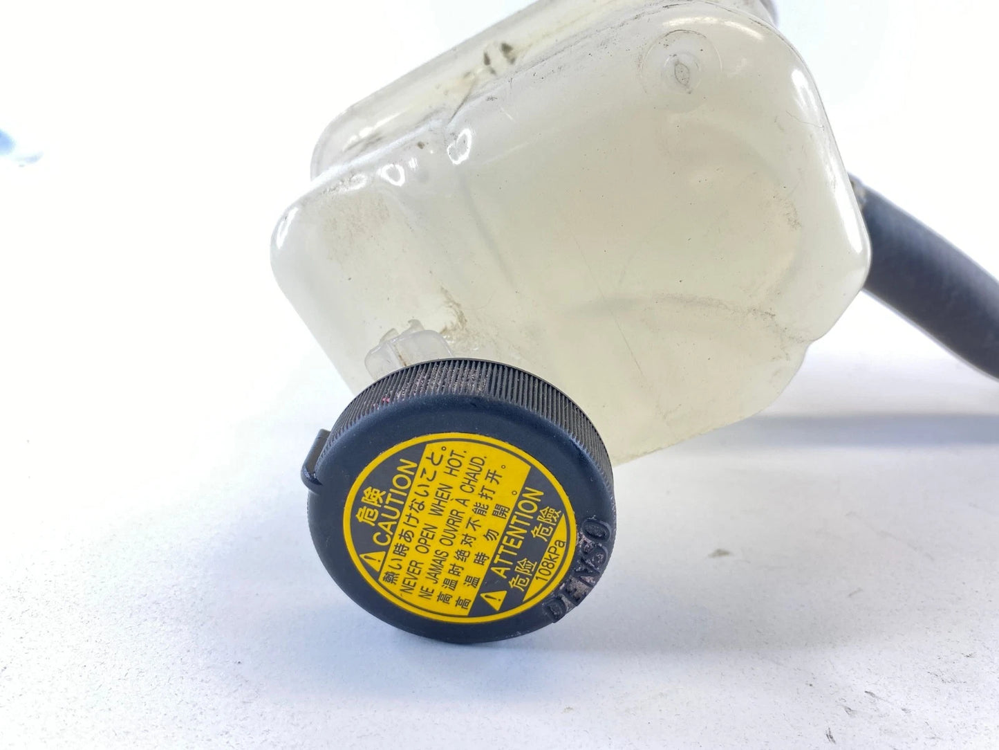 10-15 TOYOTA PRIUS BASE 12-17 PRIUS V RADIATOR COOLANT TANK RESERVOIR BOTTLE OEM
