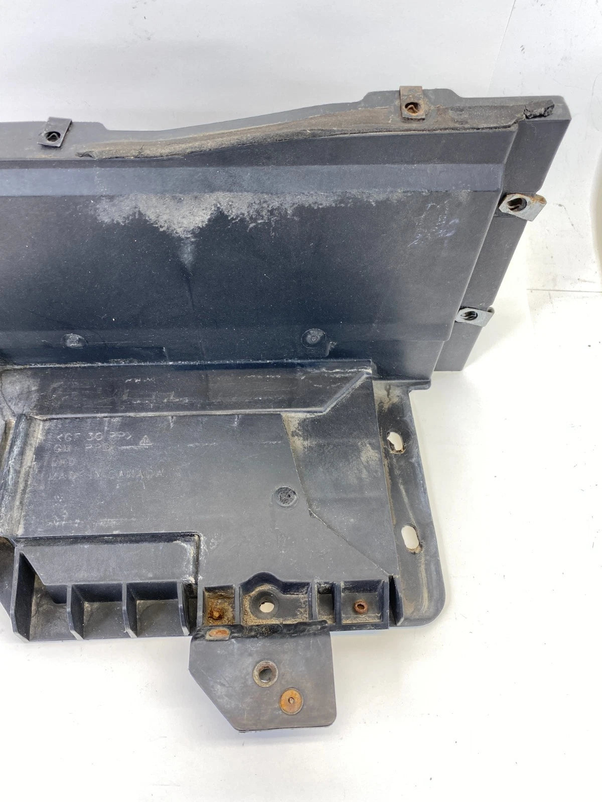 2003-2007 CADILLAC CTS 3.6L V6 A/T BATTERY SUPPORT TRAY ASSEMBLY 25783790 OEM