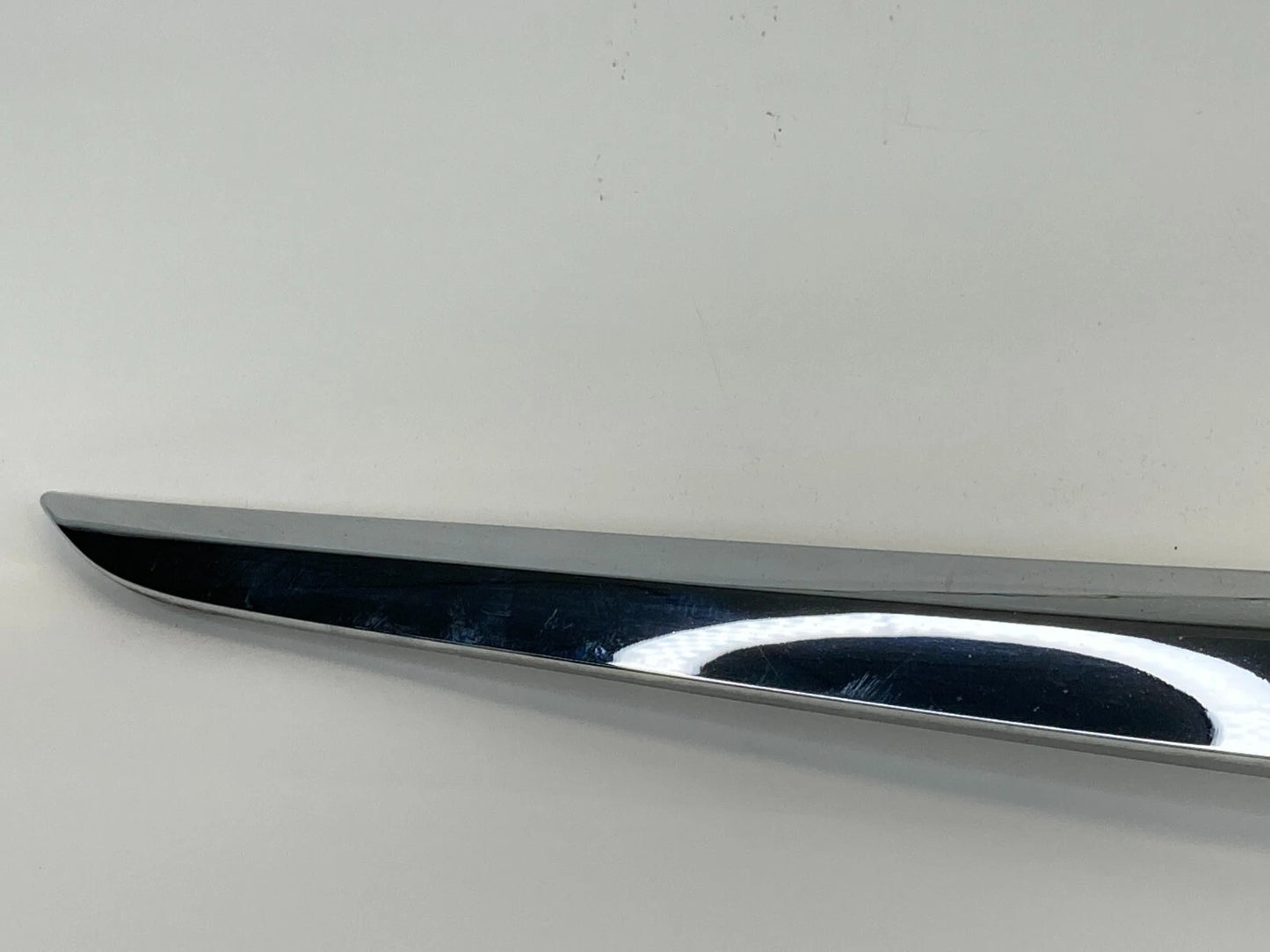 11 12 13 BUICK REGAL DECK LID TRUNK FINISH PANEL GARNISH MOLDING 13244388 OEM