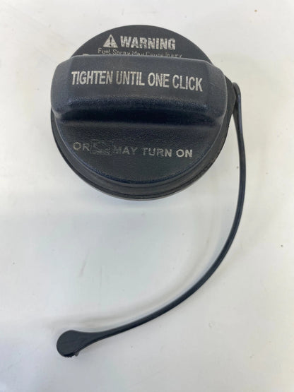 2006-2022 HYUNDAI ACCENT FUEL GAS TANK FILLER CAP WITH TETHER UNIT OEM FACTORY