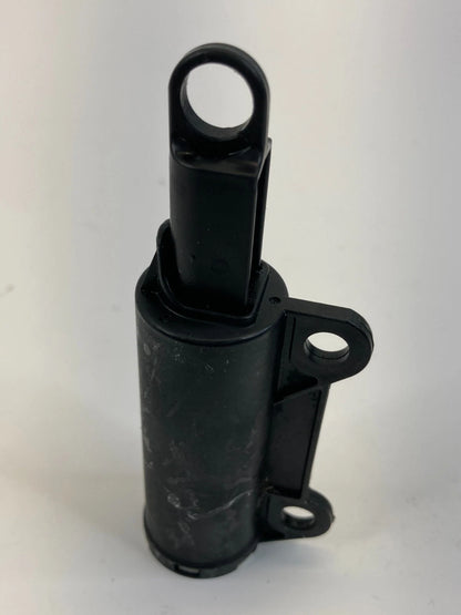 2012 13 14 15 16 17 2018 FORD FOCUS GLOVE BOX DAMPER SUPPORT OEM