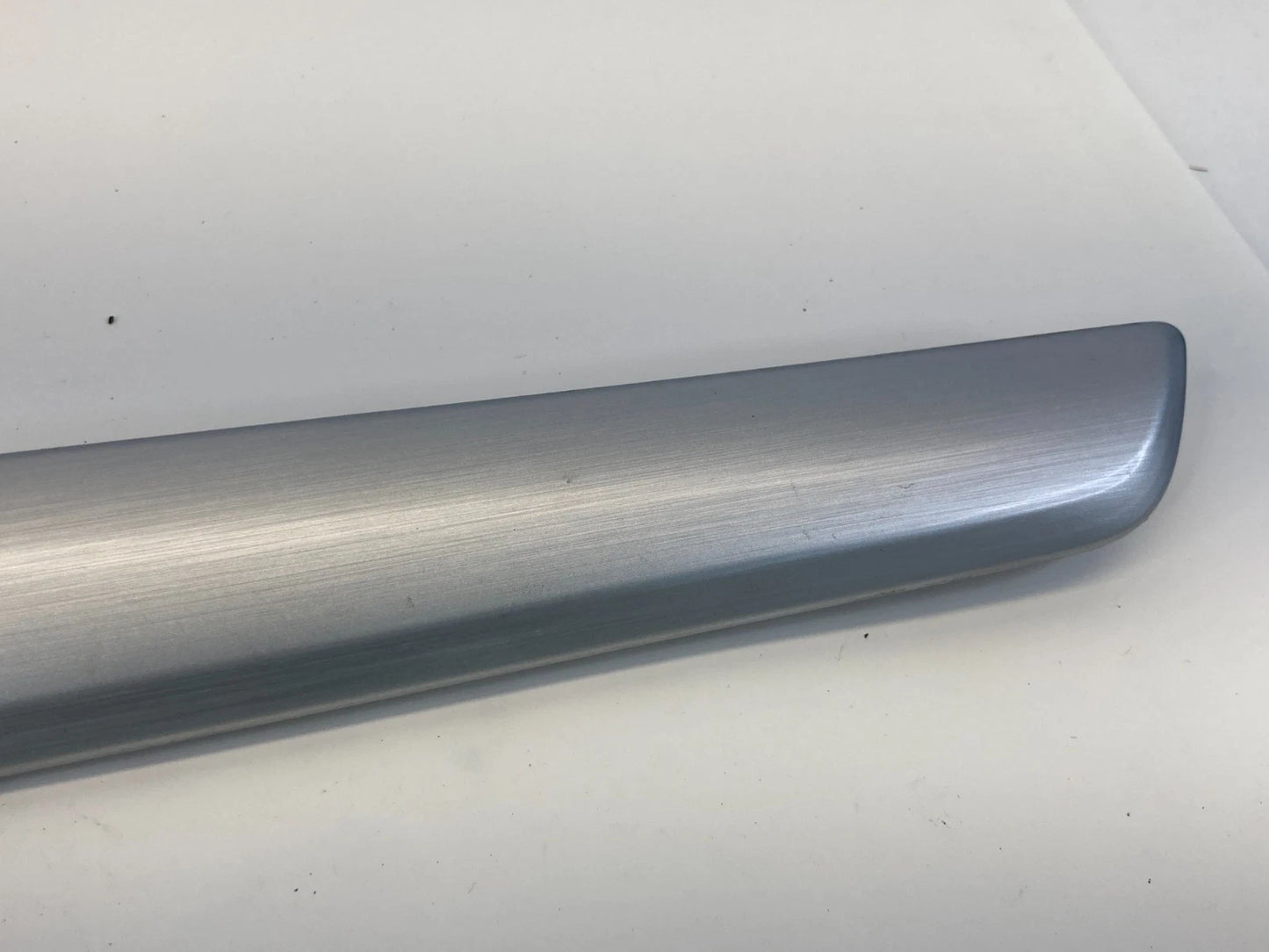 2012-2015 VOLKSWAGEN PASSAT REAR RIGHT DOOR PANEL MOLDING BEZEL 561867420B OEM
