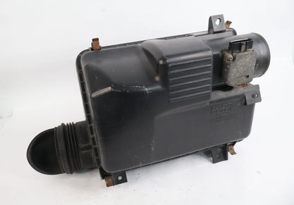 2003-2005 4RUNNER AIR FILTER BOX HOUSING UPPER AND LOWER OEM 17705-50160