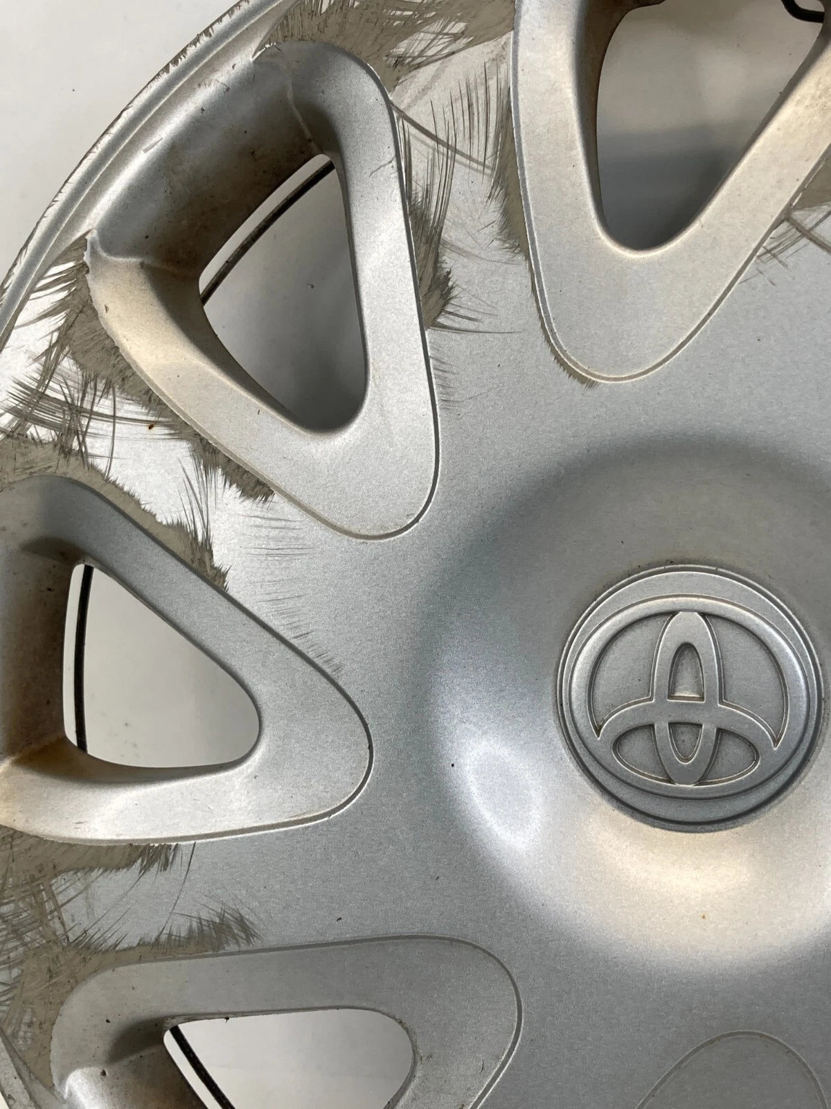 00 01 02 TOYOTA COROLLA RIM WHEEL CENTER CAP HUBCAP HUB CAP 42621AB030 OEM