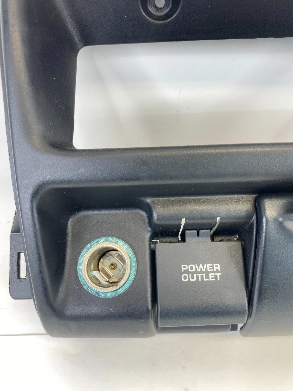 1997-1998 JEEP GRAND CHEROKEE DASH LOWER POCKET W/ POWER OUTLET 55115113 OEM