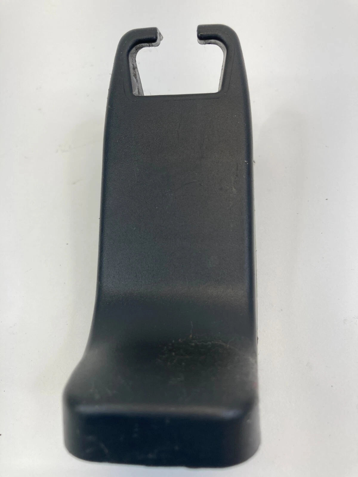 02-06 TOYOTA CAMRY FRONT RIGHT SEAT OUTER TRACK END CAP COVER TRIM 72137-AA020