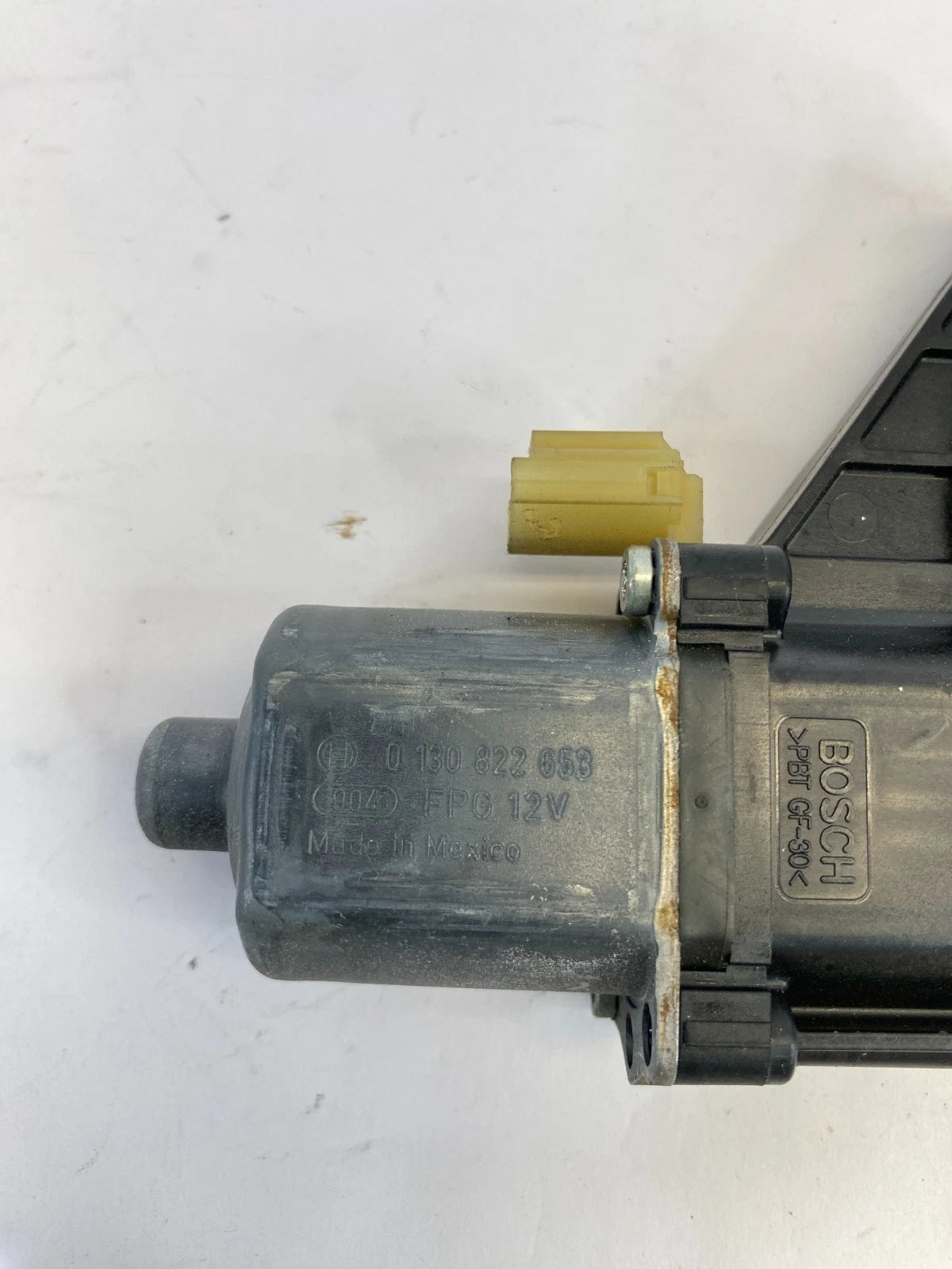 2011-2014 HYUNDAI SONATA REAR RIGHT SIDE DOOR WINDOW MOTOR BOSCH OEM 83460-3Q001