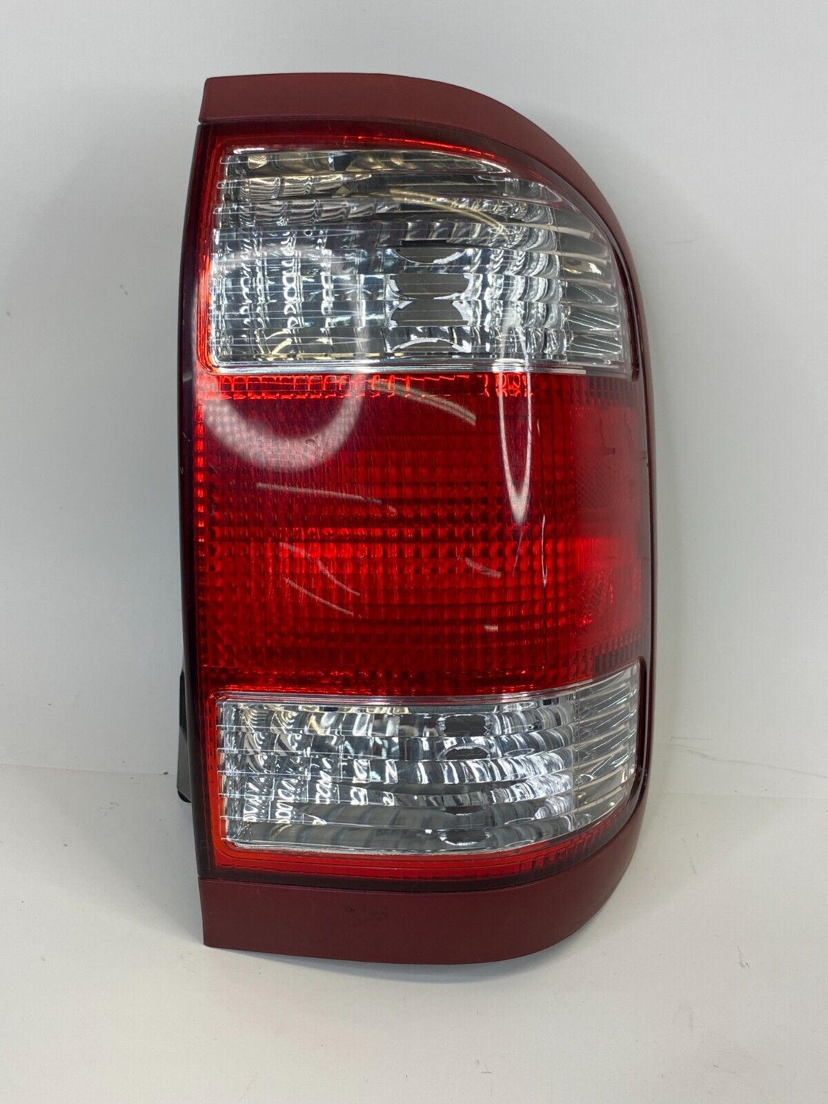 1999-2004 Nissan Pathfinder Rear Right Passenger Side Tail Light Taillight Lamp