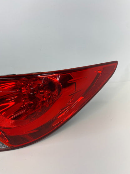 2012-2014 Hyundai Accent GLS Rear Right Passenger Side Tail Light Lamp Taillight