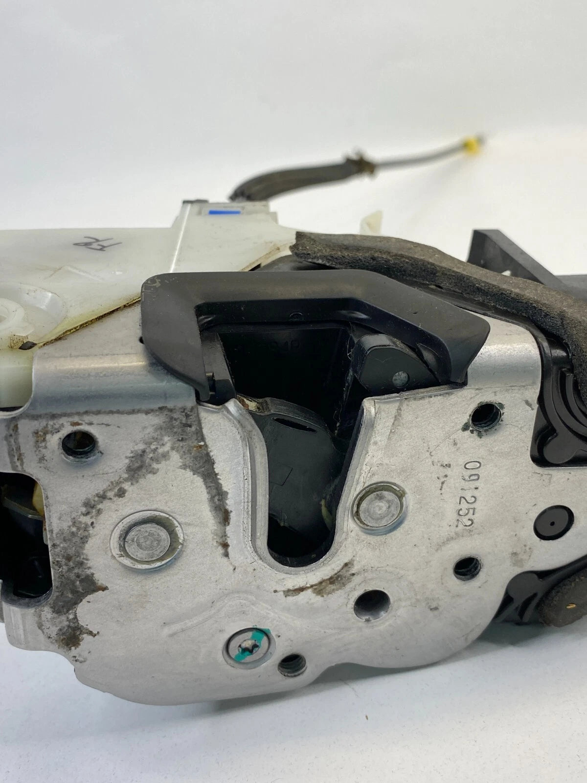 2010-2016 CADILLAC SRX FRONT RIGHT LOCK LATCH RELEASE ACTUATOR 13503802 OEM