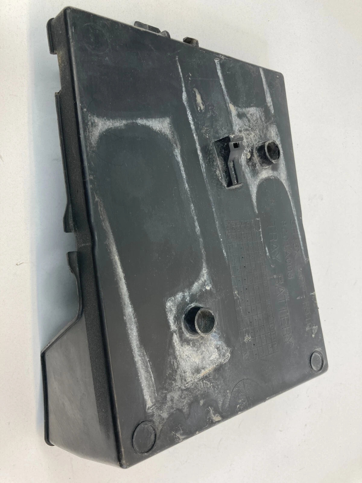 08-17 MITSUBISHI LANCER 08-20 OUTLANDER BATTERY BOX COVER LID CAP 8201A003 OEM