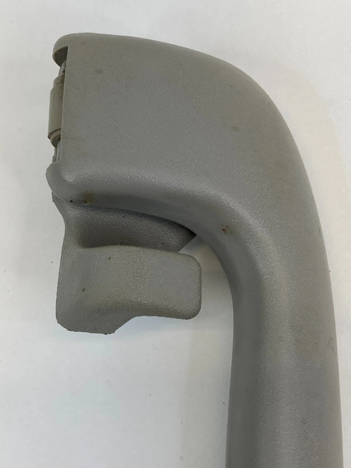 2013-2015 CHEVROLET MALIBU REAR RIGHT SIDE ROOF GRAB GRIP HANDLE ASSIST BAR OEM