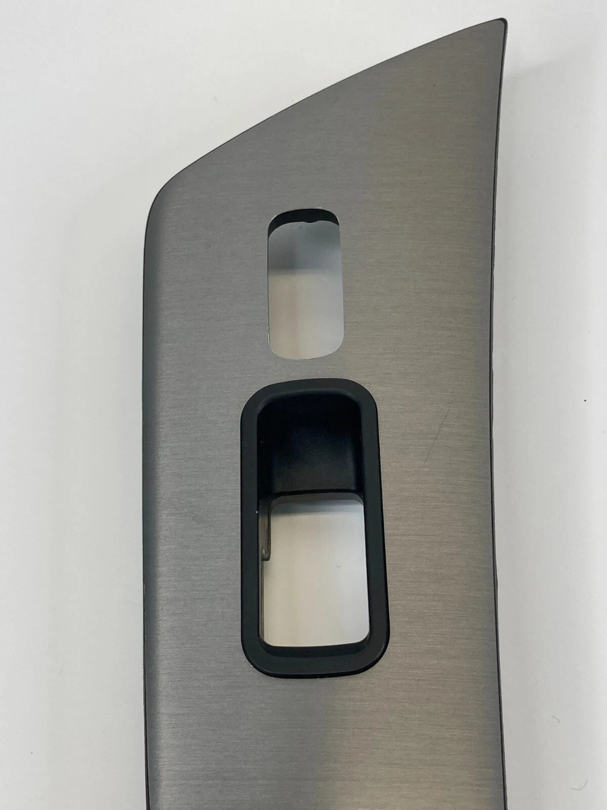 1999-2003 LEXUS RX300 FRONT RIGHT PASSENGER SIDE DOOR WINDOW SWITCH BEZEL TRIM