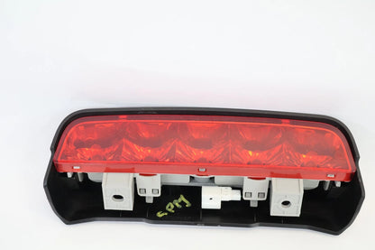 2010-2013 KIA SOUL REAR HIGH MOUNTED 3RD THIRD BRAKE LIGHT LAMP 92701-2K0 OEM