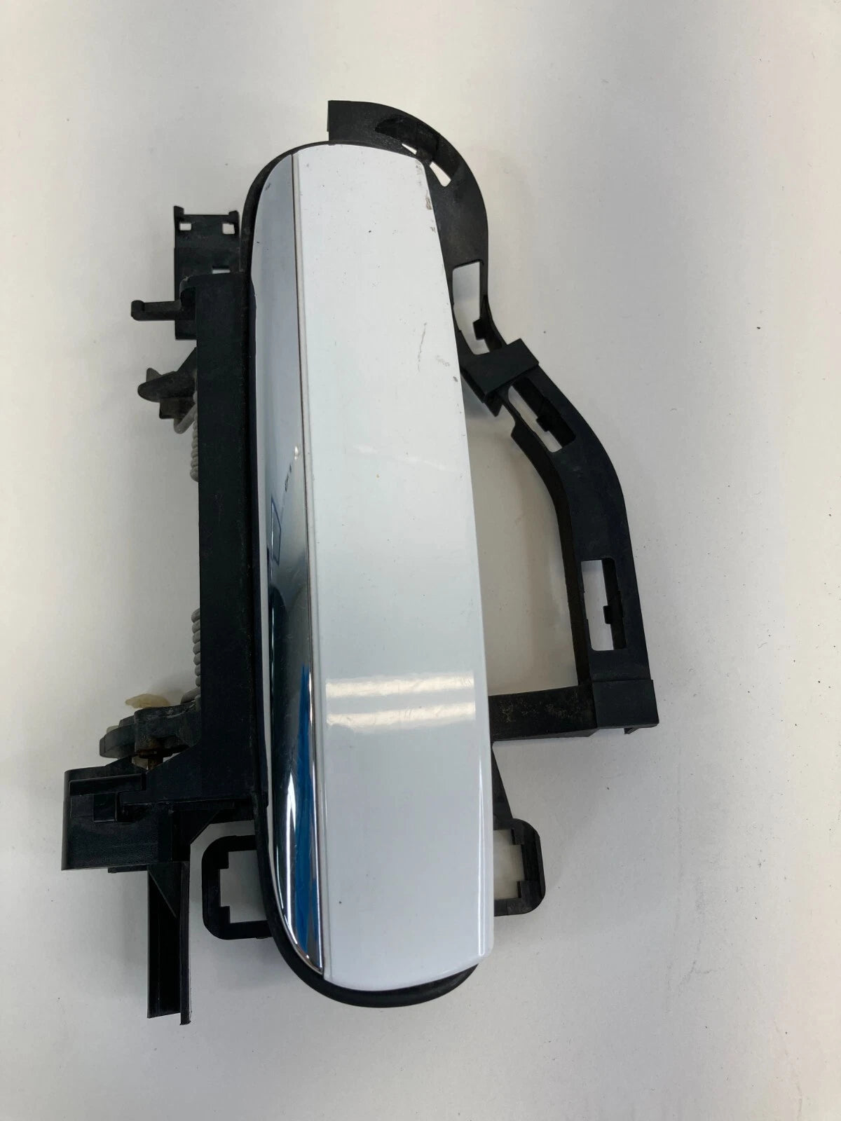 2005-2011 AUDI A6 QUATTRO FRONT RIGHT PASSENGER SIDE EXTERIOR DOOR HANDLE OEM