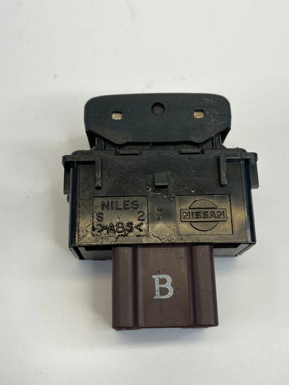 2007 INFINITI G35 FRONT RIGHT PASSENGER SIDE SEAT HEATED CONTROL SWITCH BUTTON