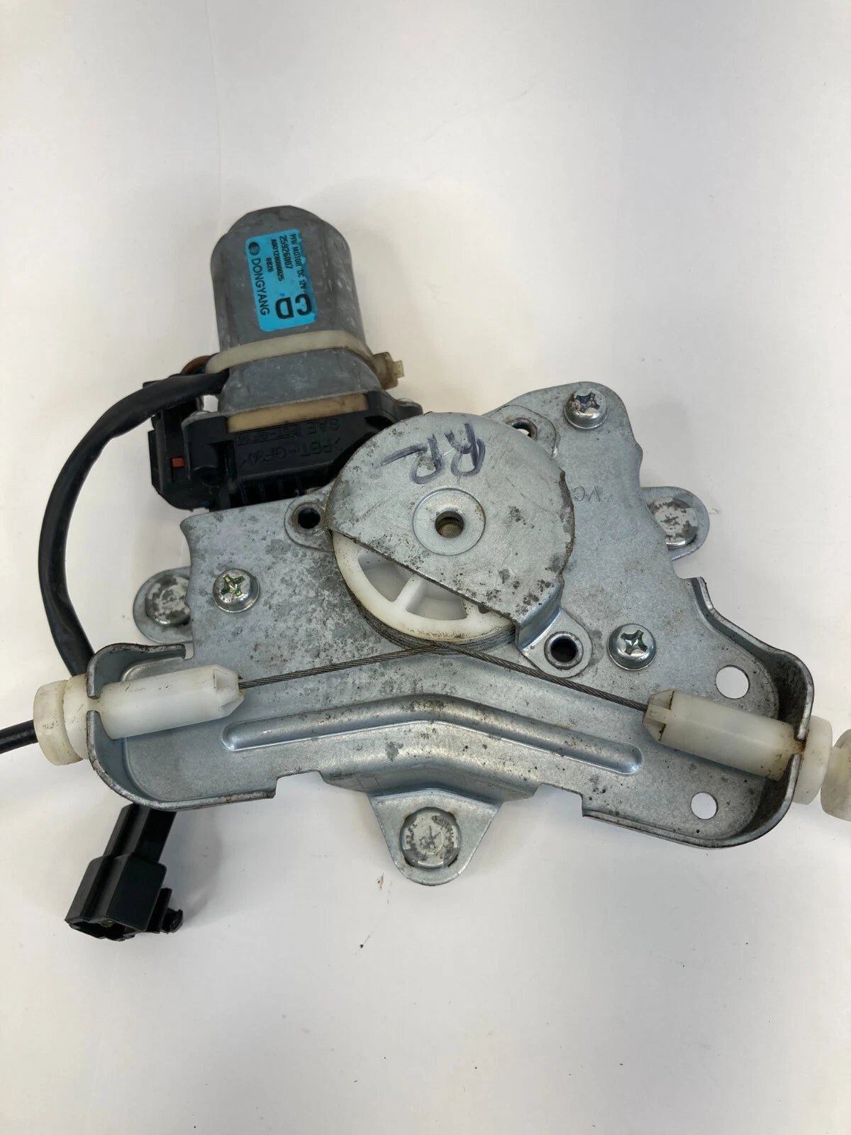 2008-2010 SATURN VUE REAR RIGHT DOOR POWER WINDOW REGULATOR W/ MOTOR OEM