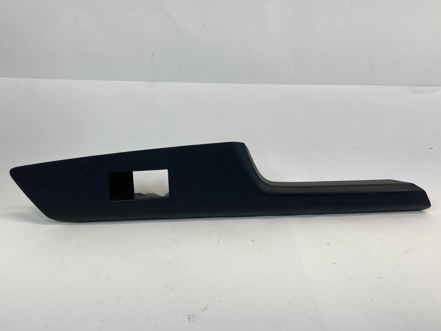 2009-2013 TOYOTA MATRIX REAR RIGHT SIDE DOOR WINDOW SWITCH COVER BEZEL TRIM OEM