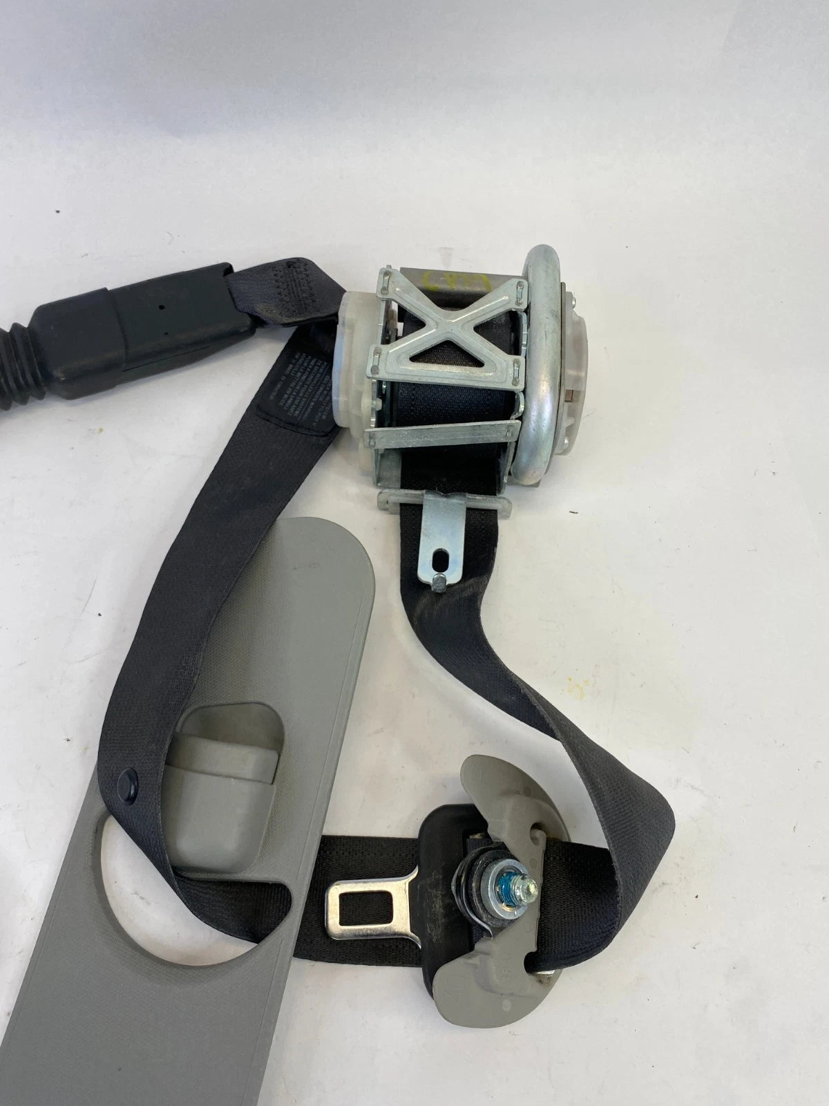 2012-2015 KIA OPTIMA FRONT RIGHT SEAT BELT RETRACTOR PRETENSIONER 888414C000 OEM