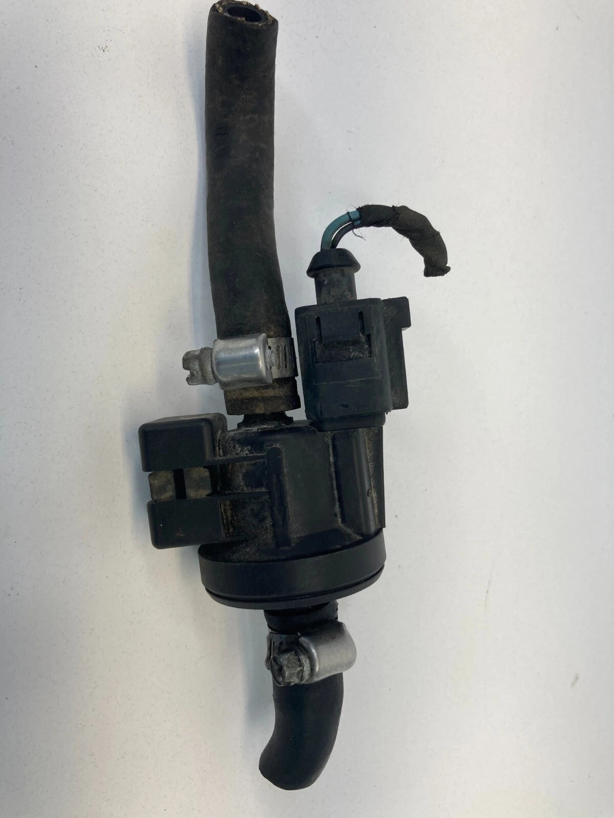 2005-2014 VOLKSWAGEN JETTA VAPOR CANISTER PURGE VALVE SOLENOID 06E-906-517-A OEM