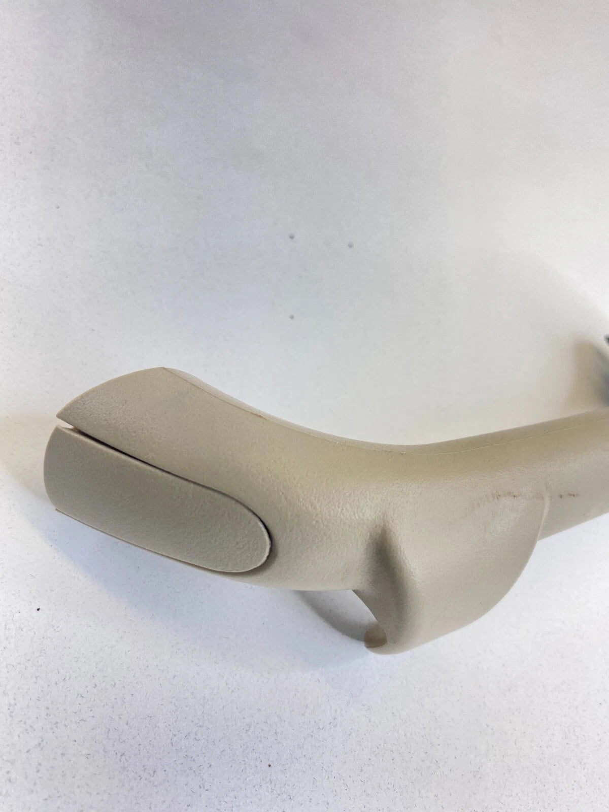 2001-2010 CHRYSLER PT CRUISER REAR RIGHT PASSENGER ROOF GRAB BAR ASSIST HANDLE