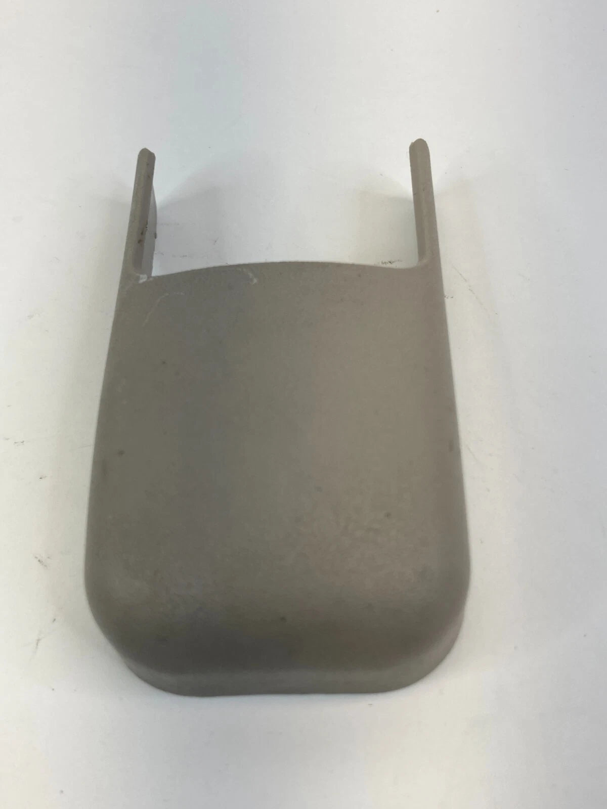2006-2008 HYUNDAI SONATA SEDAN 4-DR FRONT RIGHT SEAT TRACK CAP END COVER OEM