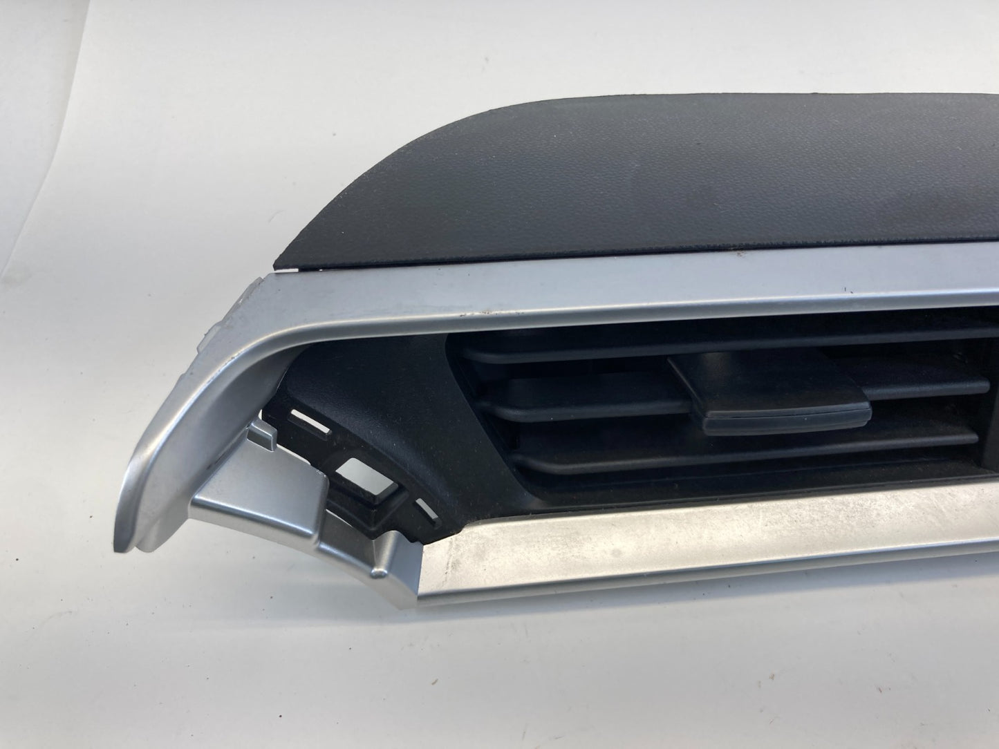 2015 16 17 18 19 2020 Honda Fit Dash Center Air Vent Outlet Duct Grille OEM