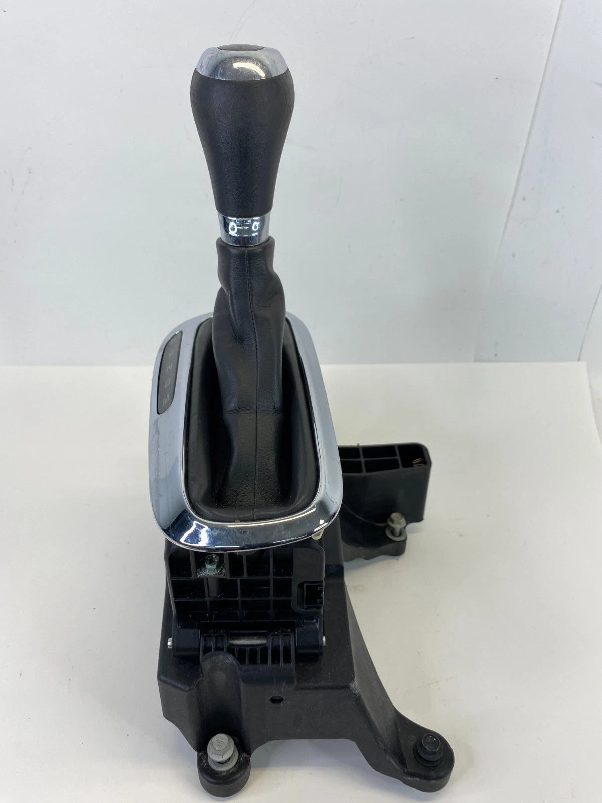 2014-2016 CHEVROLET MALIBU AUTOMATIC FLOOR GEAR SHIFTER SELECTOR ASSEMBLY OEM