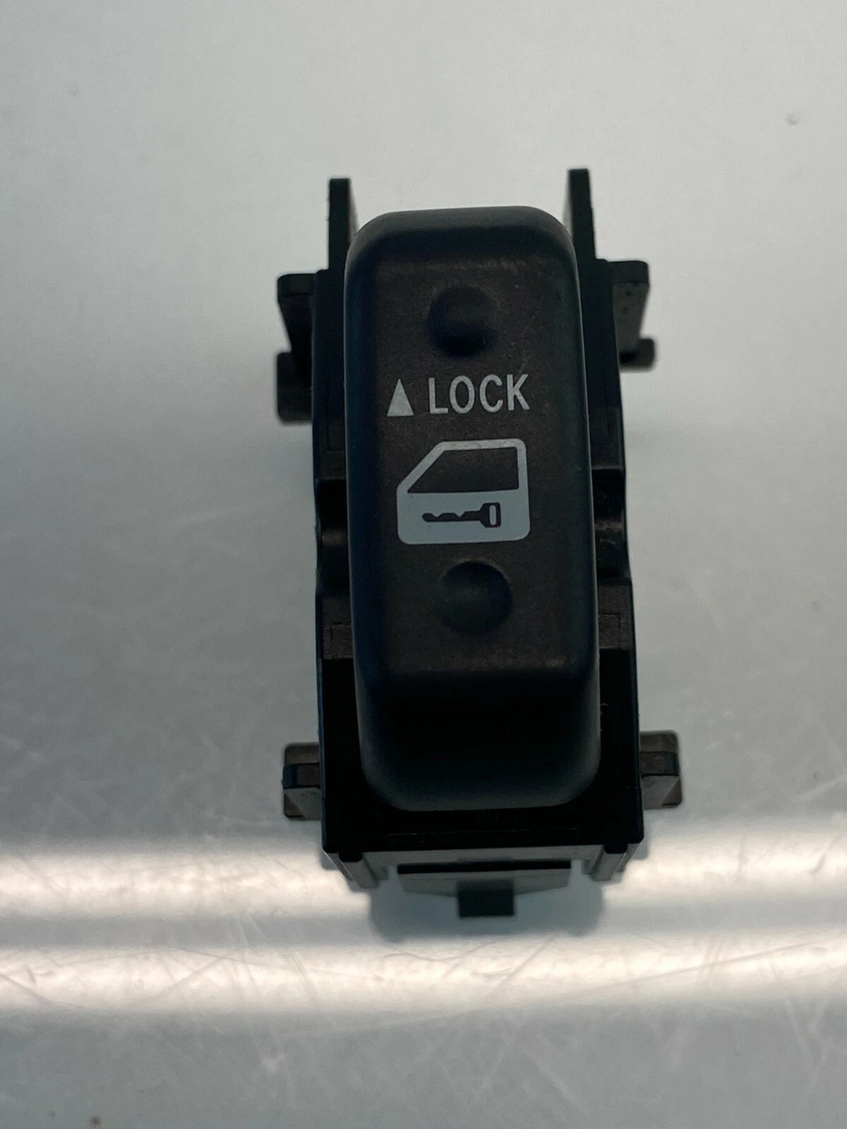 2005-2009 TOYOTA PRIUS FRONT RIGHT PASSENGER DOOR LOCK SWITCH BUTTON OEM