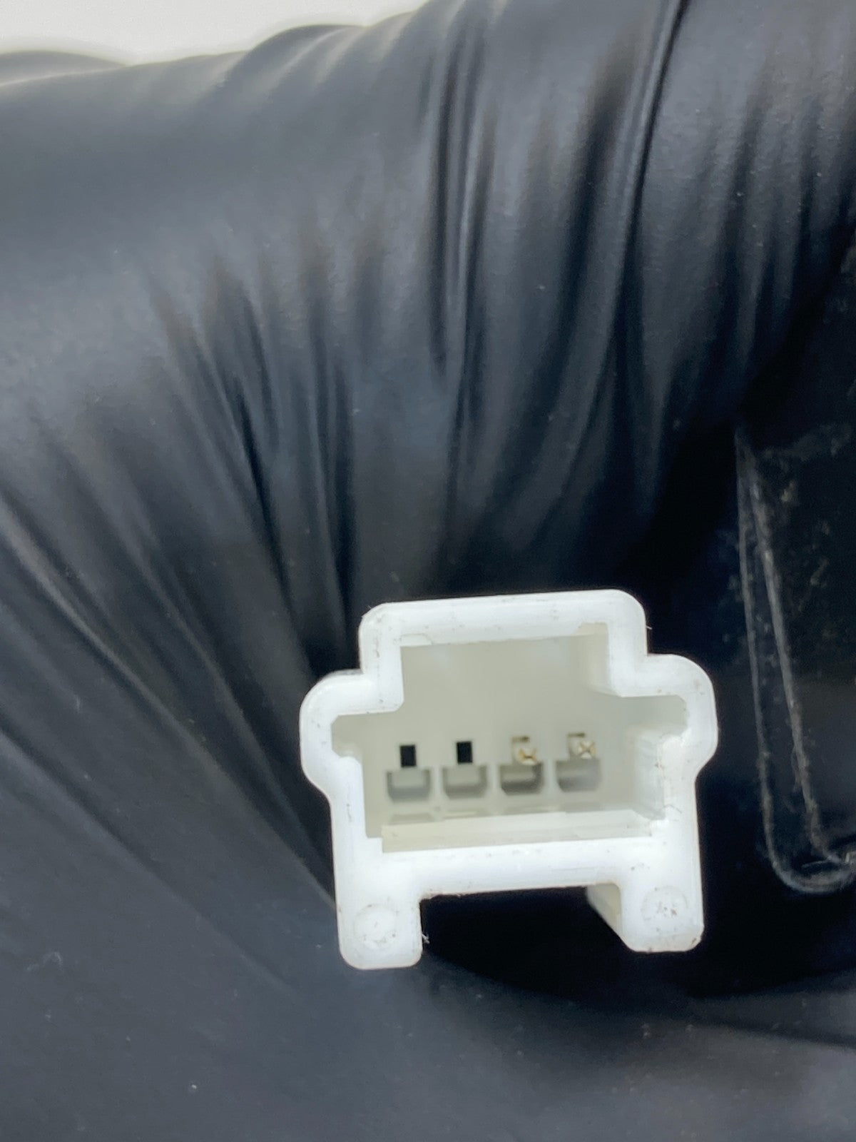 2013-2019 Nissan Sentra Sedan Front Left Driver Seat Belt End Buckle OEM