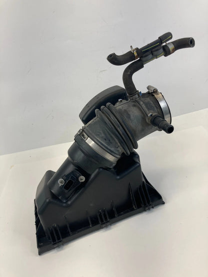 2010-2012 FORD FUSION 2.5L FWD UPPER AIR INTAKE CLEANER BOX COVER W OUTLET HOSE