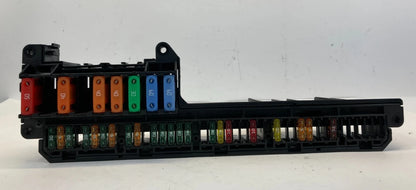 2006 2007 BMW 525I 3.0L AT FRONT POWER DISTRIBUTION FUSE RELAY BOX 257-13290 OEM