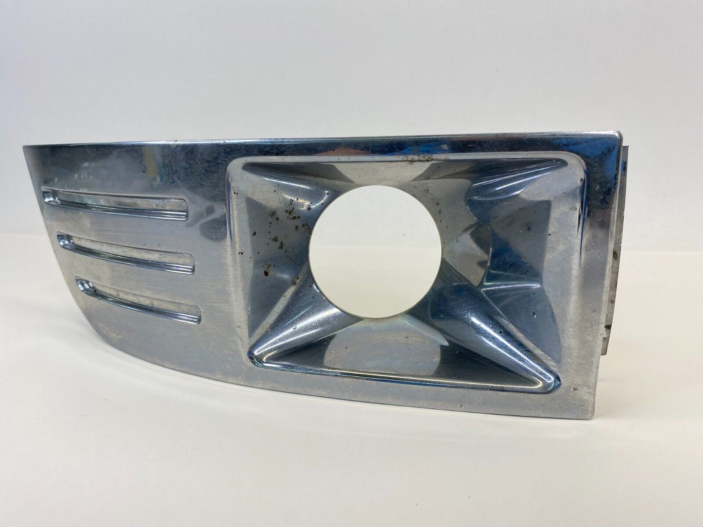 2009-2012 Ford Flex Front Right Side Fog Light Lamp Cover Bezel 8A83-17K946-BAW