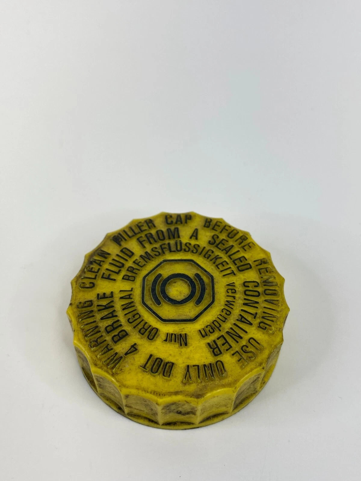 98-11 AUDI A6 QUATTRO 2.8L BRAKE MASTER CYLINDER FLUID RESERVOIR TANK CAP COVER