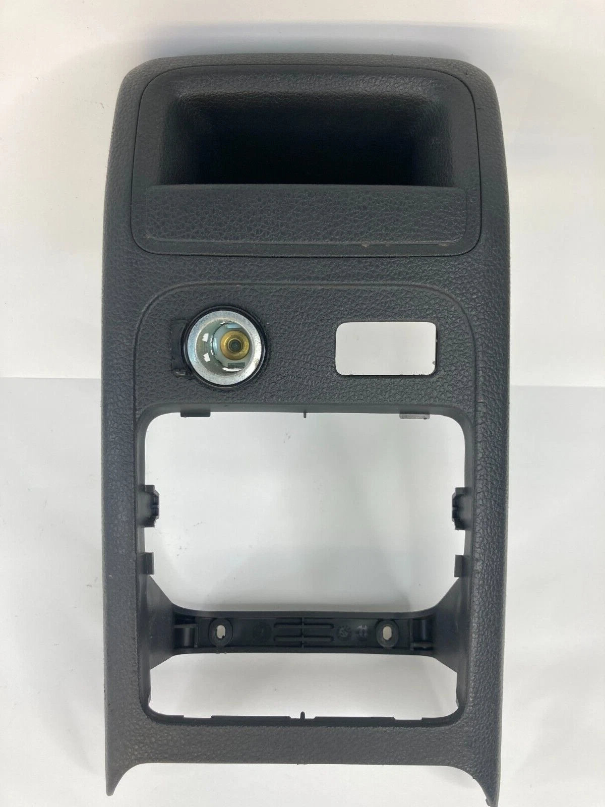 2011-2018 VOLKSWAGEN JETTA SEDAN AT REAR CENTER CONSOLE TRIM BEZEL 5C6864298 OEM