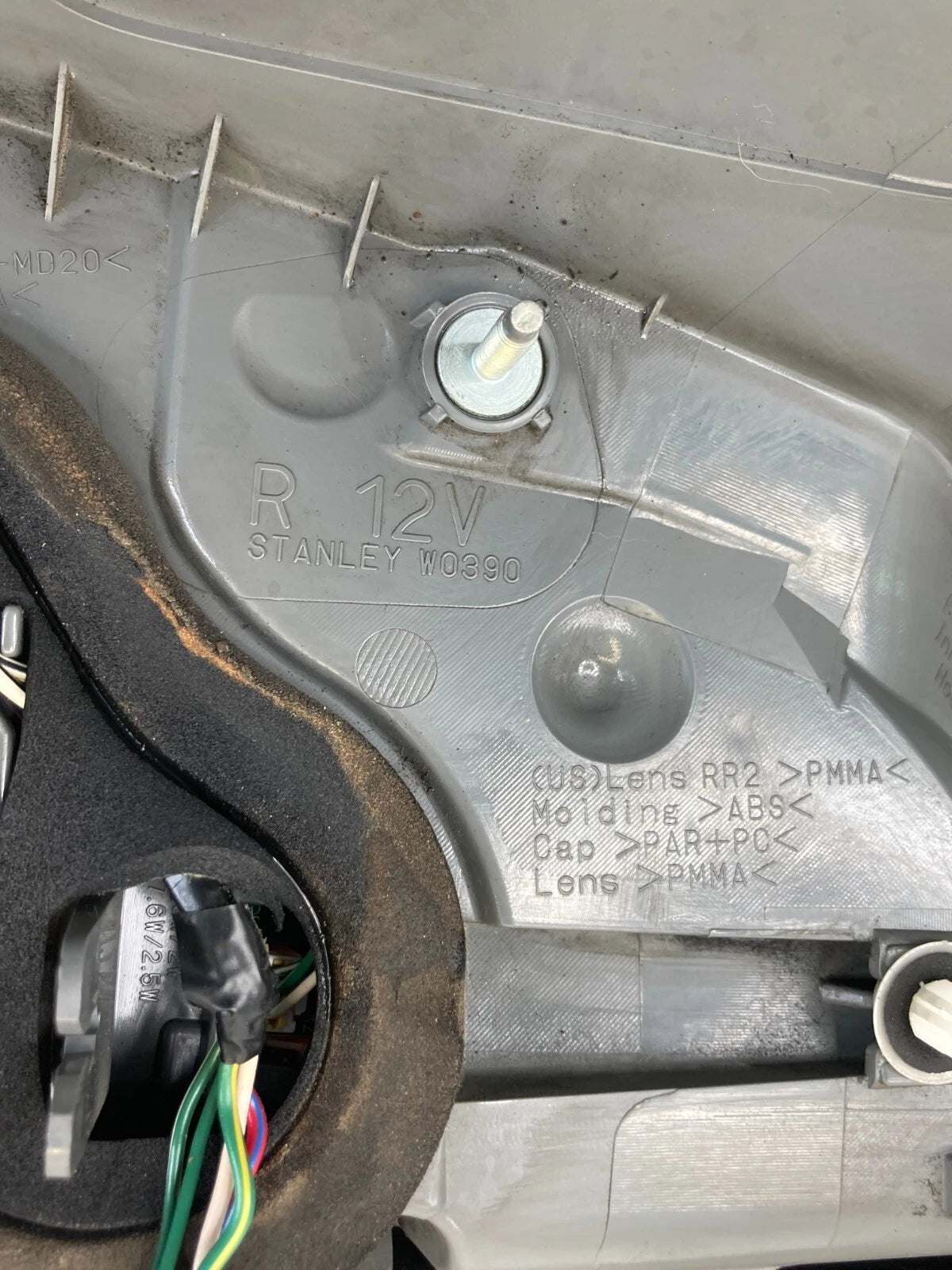 2012-2015 TOYOTA PRIUS RIGHT PASSENGER SIDE TAIL LIGHT TAILLIGHT LAMP ASSY OEM