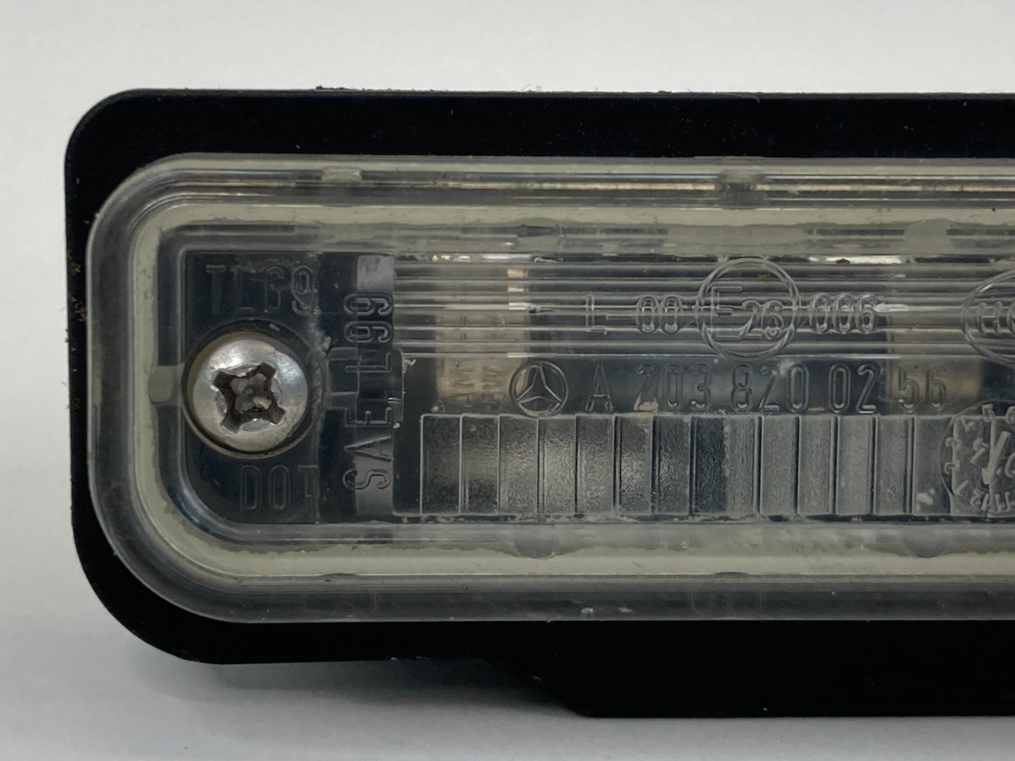 2006 Mercedes-Benz CLS500 Rear Trunk License Plate Light Lamp A203-820-02-56 OEM
