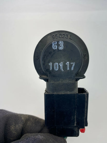 2010 CHRSYLER TOWN & COUNTRY REAR WIRING HARNESS TAIL LIGHT TAILLIGHT ASSY OEM